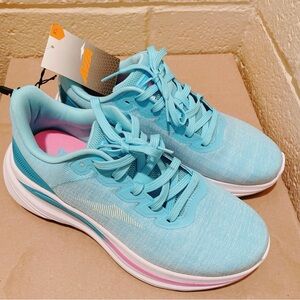 NEW Avia women sneakers/ shoes size 9.5